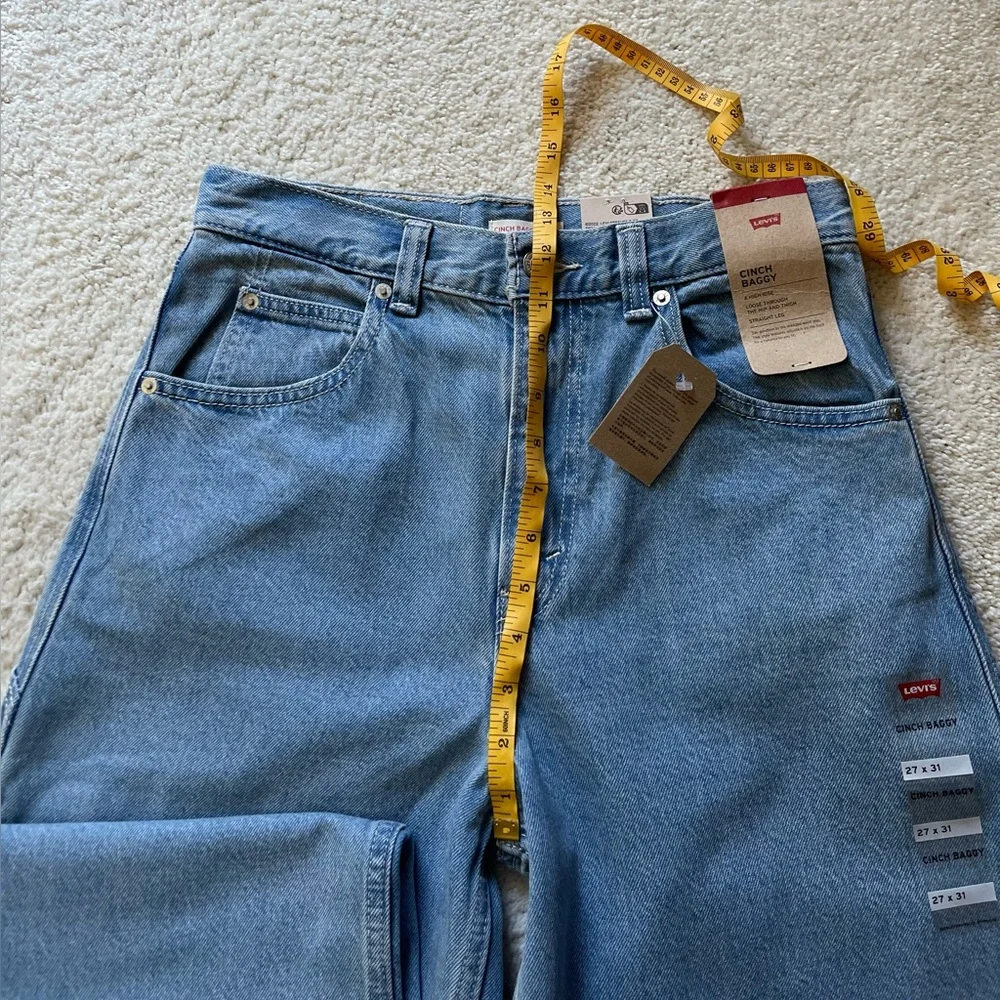 NWT Levi's Cinch Baggy High Rise Cargo Women's Jeans Size 27/31 - Picture 7 of 12